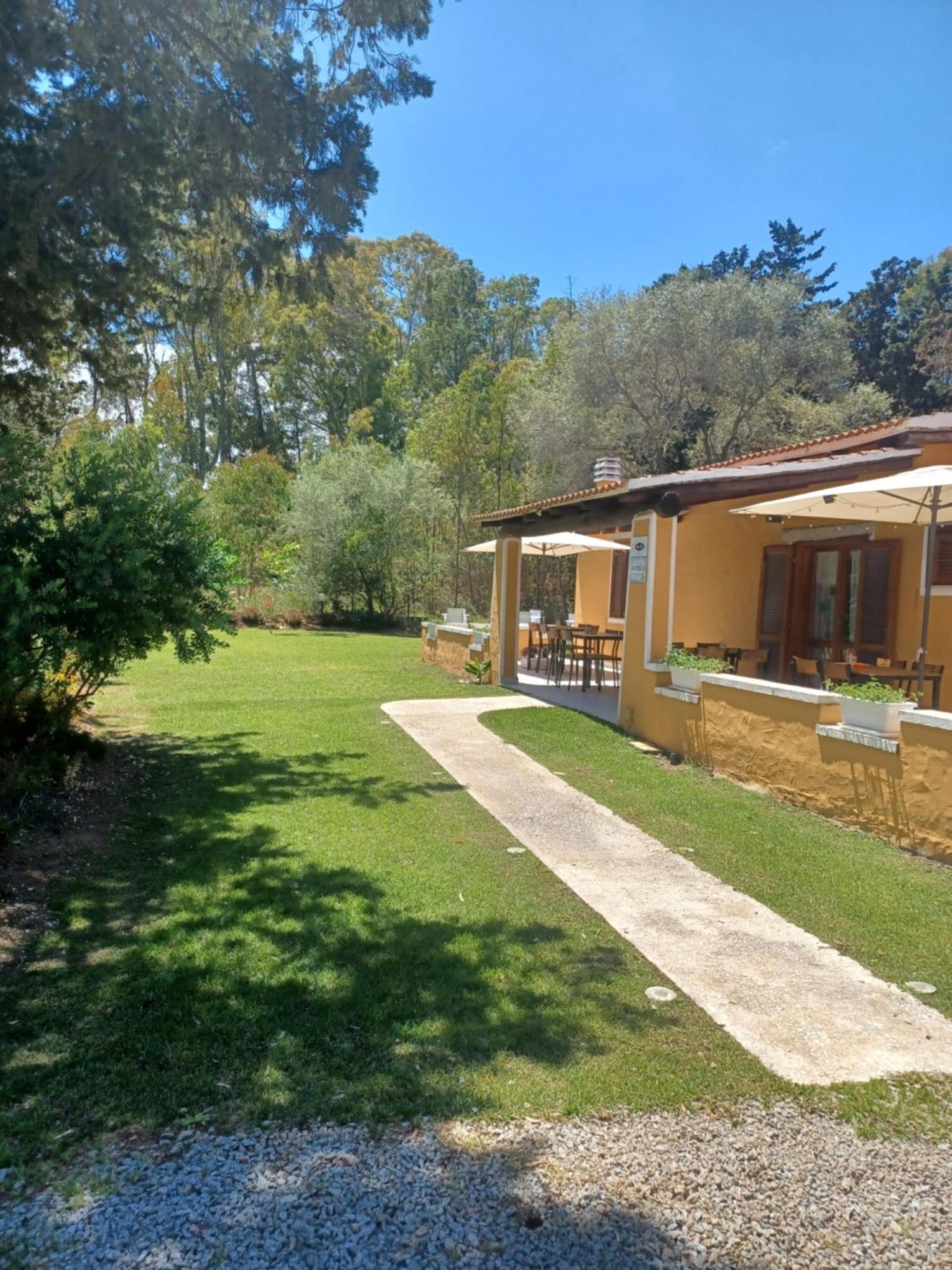 B&B Helios Il Tuo Relax In Sardegna San Teodoro  Εξωτερικό φωτογραφία