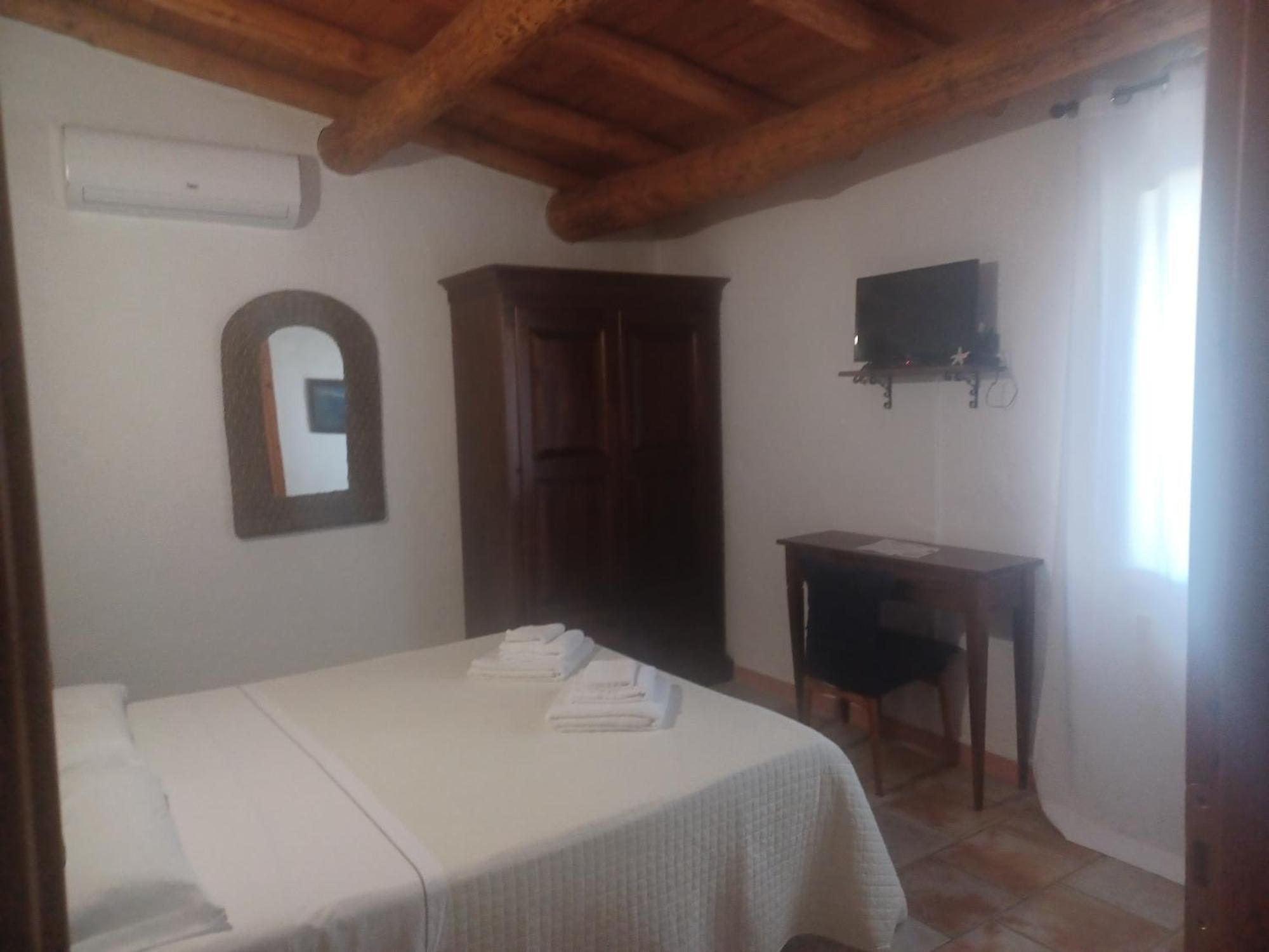 B&B Helios Il Tuo Relax In Sardegna San Teodoro  Εξωτερικό φωτογραφία